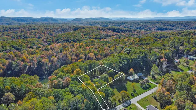 $360,000 | 820 Sand Cut Road, Oneida, TN 37841