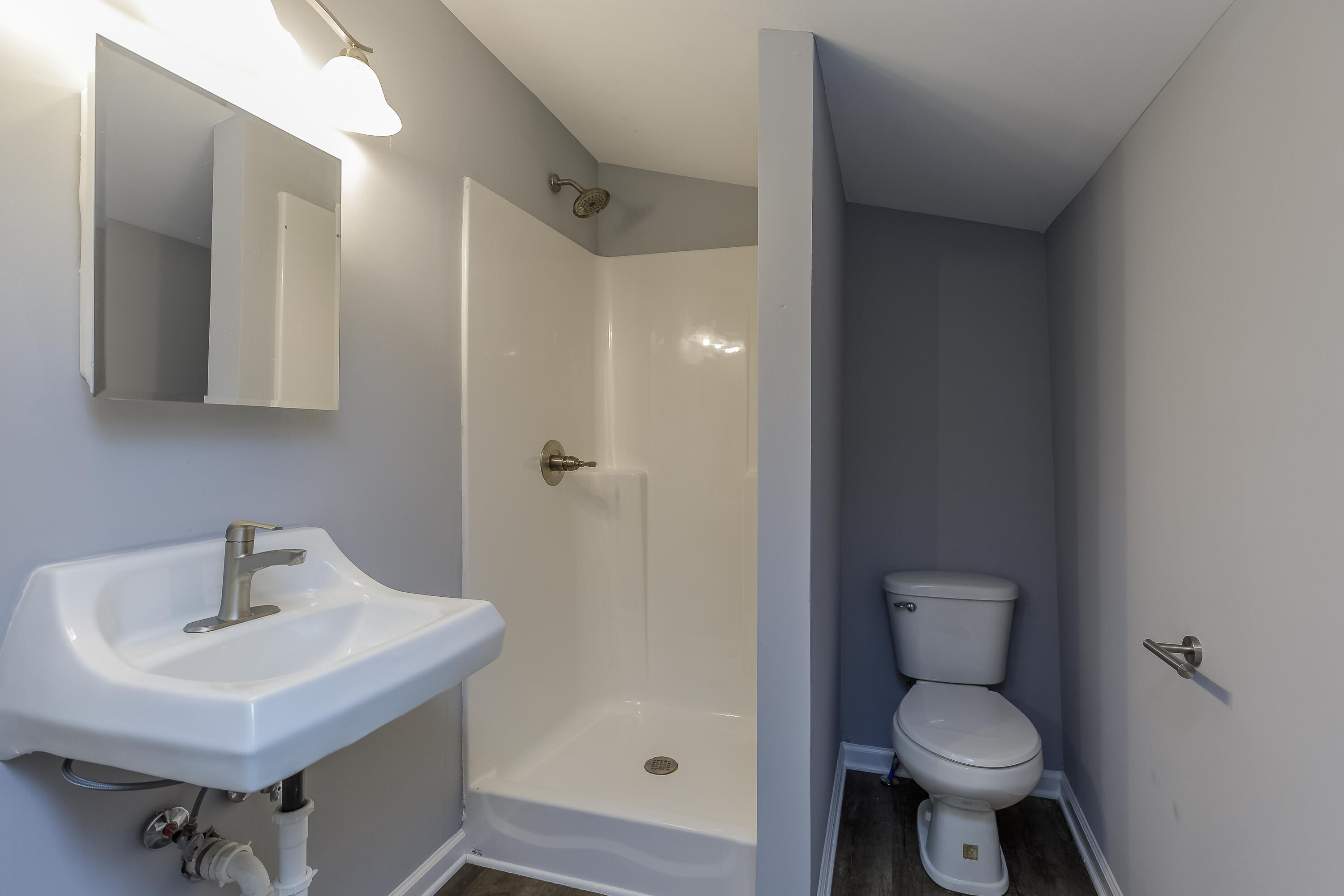 78 Oak Street Trion, GA 30753 - Photo 26 of 35 Master Bath / Laundry