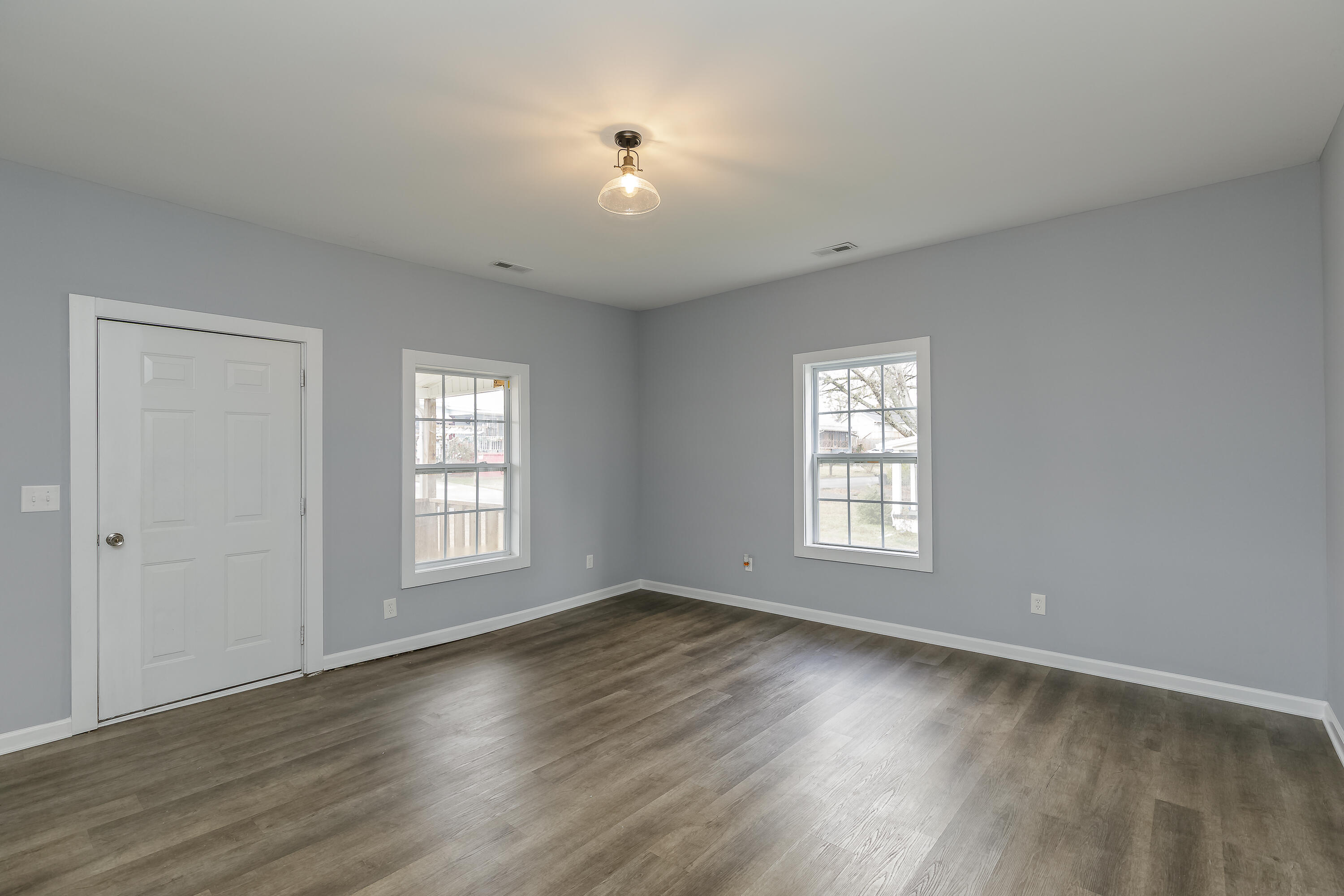 78 Oak Street Trion, GA 30753 - Photo 7 of 35 Living Room