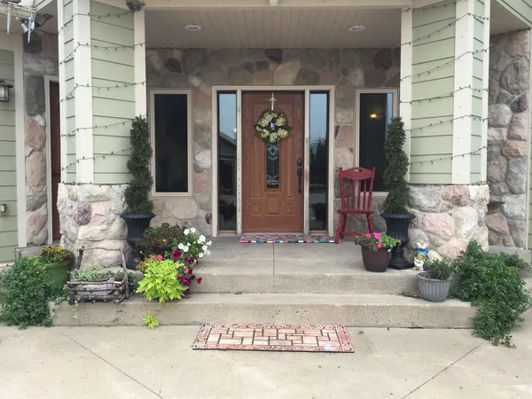 $650,000 | 70832 280th Street, Redwood Falls, MN 56283