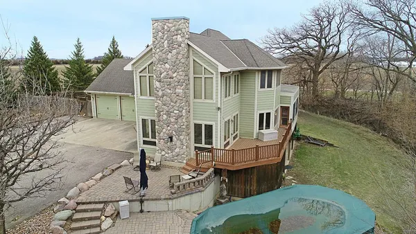 $650,000 | 70832 280th Street, Redwood Falls, MN 56283