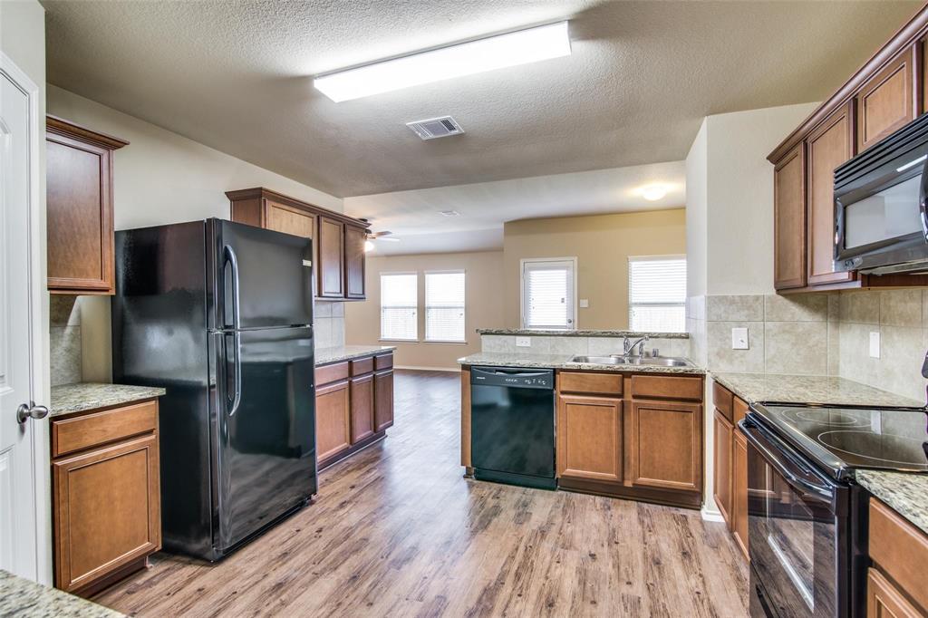 1512 Wild Rye Circle Princeton, TX 75407 - Photo 8 of 25