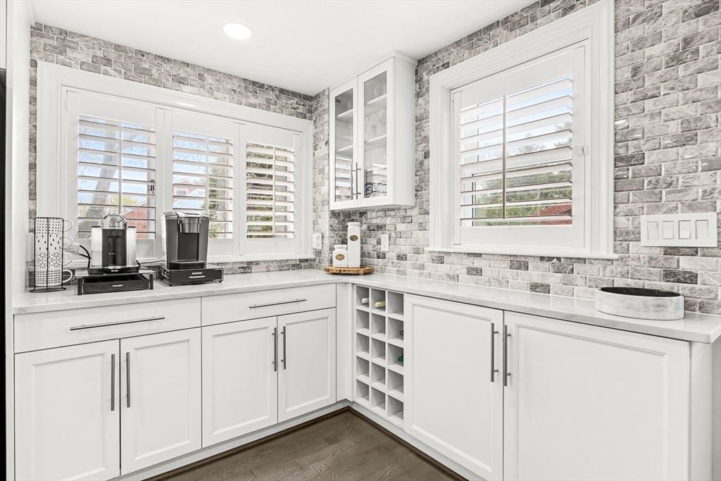 18 Webster Road Lexington, MA 02421 - Photo 10 of 39 Gallery Image 10