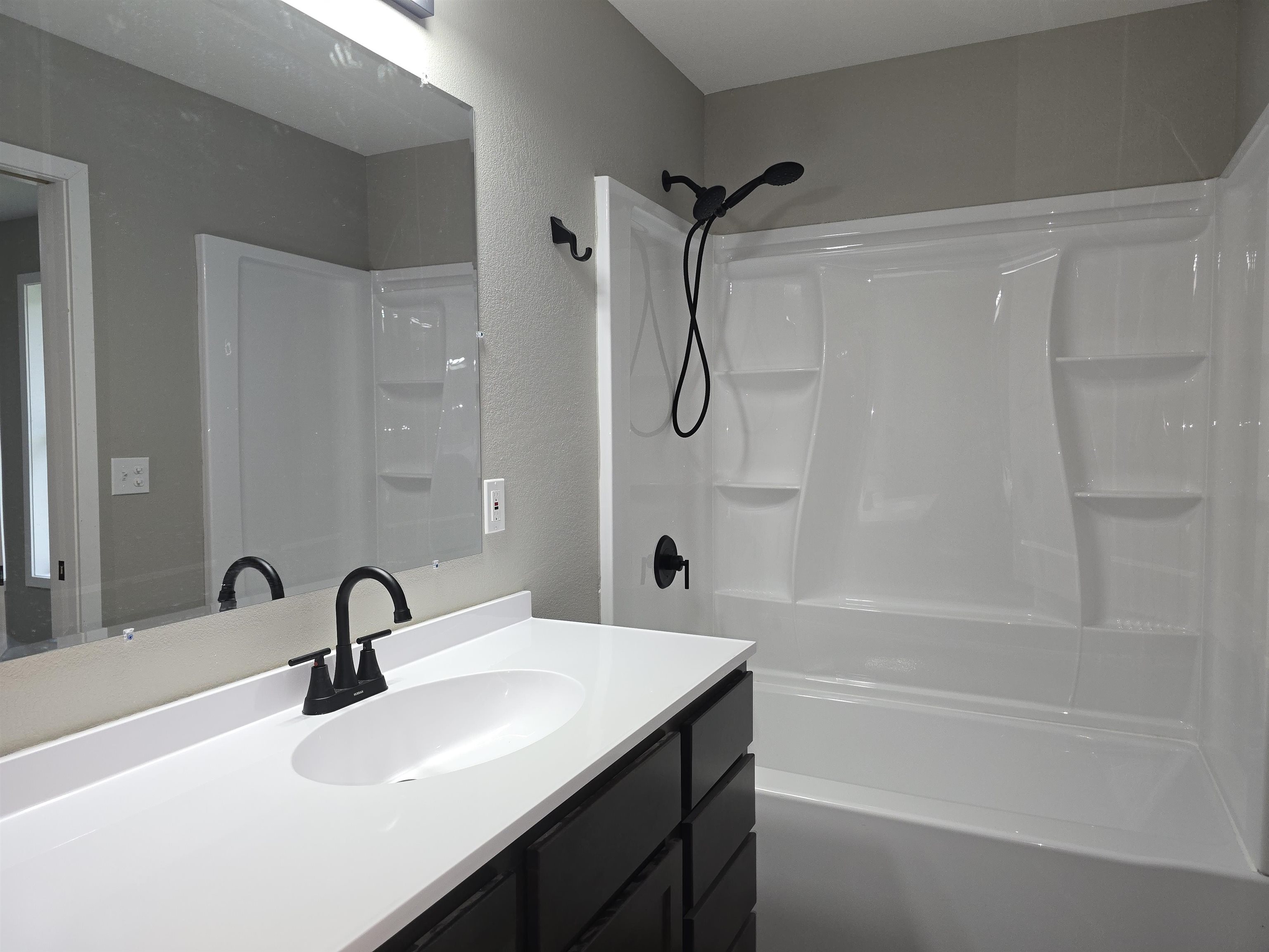 1005 Augusta Road Carthage, IL 62321 - Photo 17 of 20