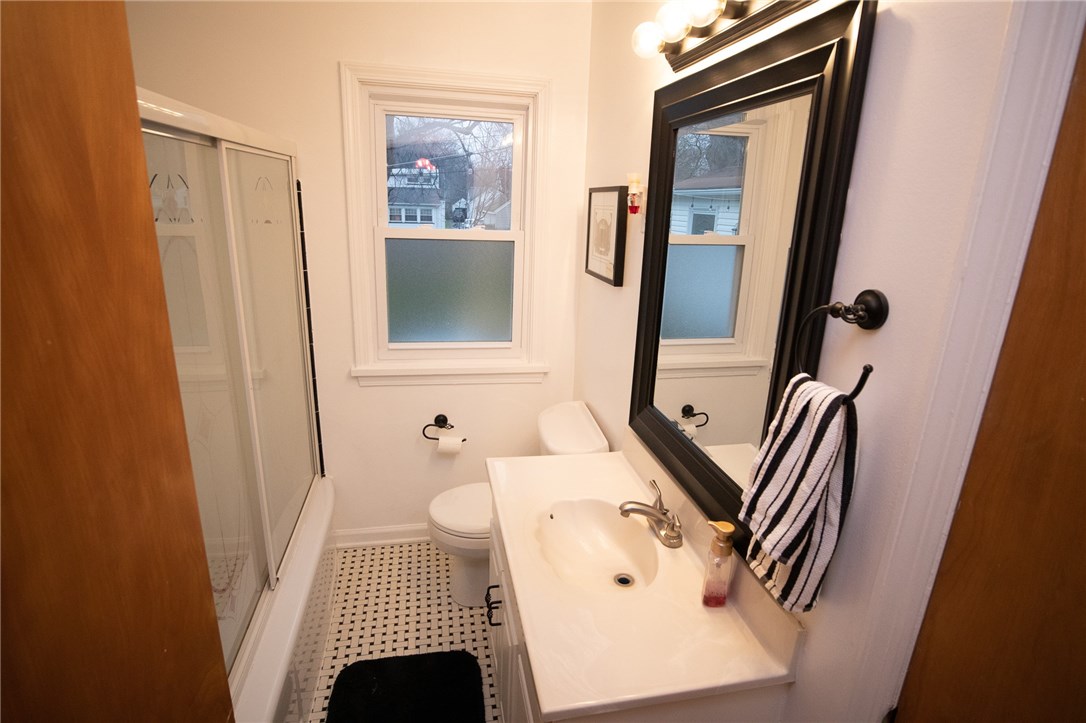 24 Frontenac Heights Irondequoit, NY 14617 - Photo 17 of 23