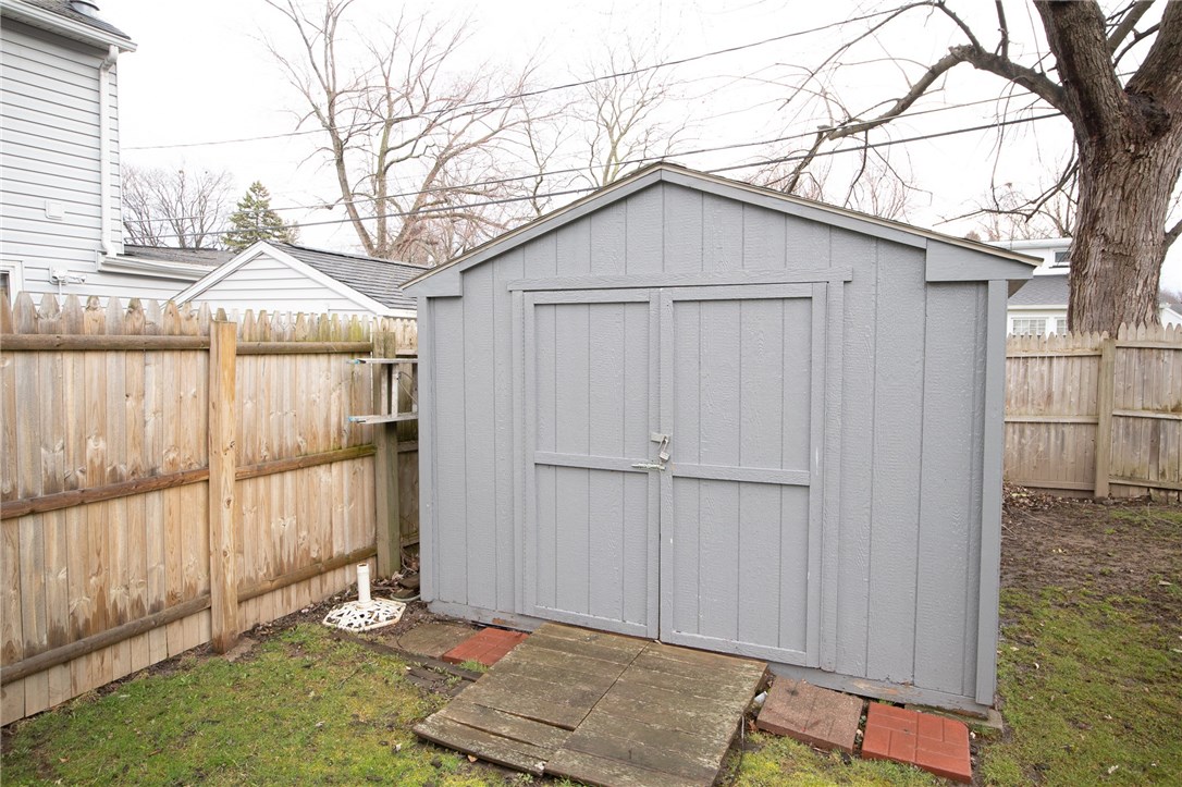 24 Frontenac Heights Irondequoit, NY 14617 - Photo 10 of 23