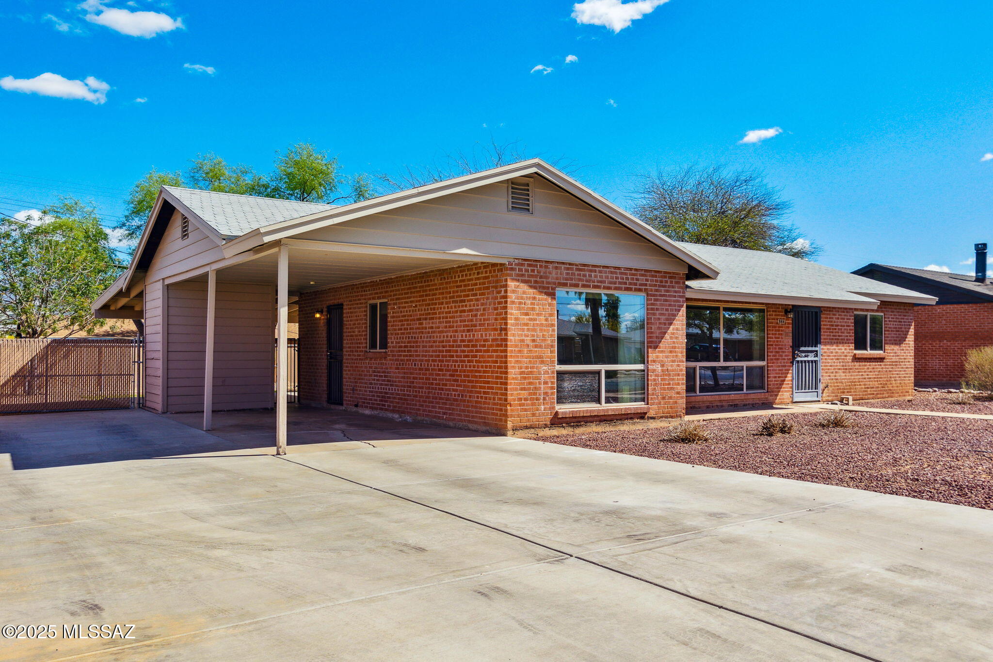 6333 East Julia Street Tucson, AZ 85710 - Photo 3 of 27