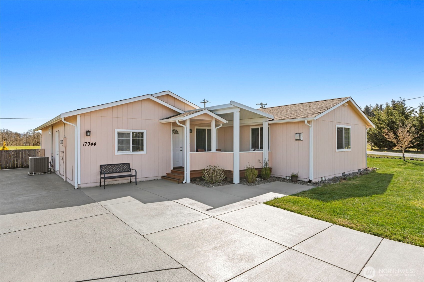 17944 Camus Drive Southwest Rochester, WA 98579 - Photo 33 of 36