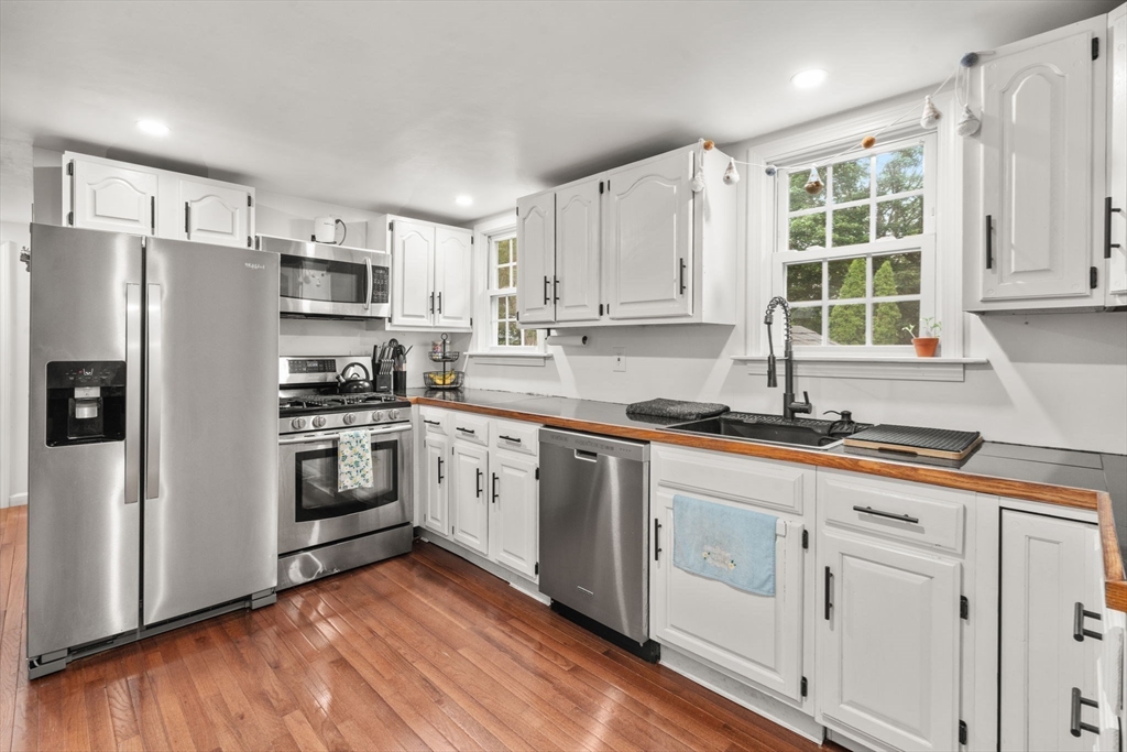 17 Center Hill Road Kingston, MA 02364 - Photo 7 of 24