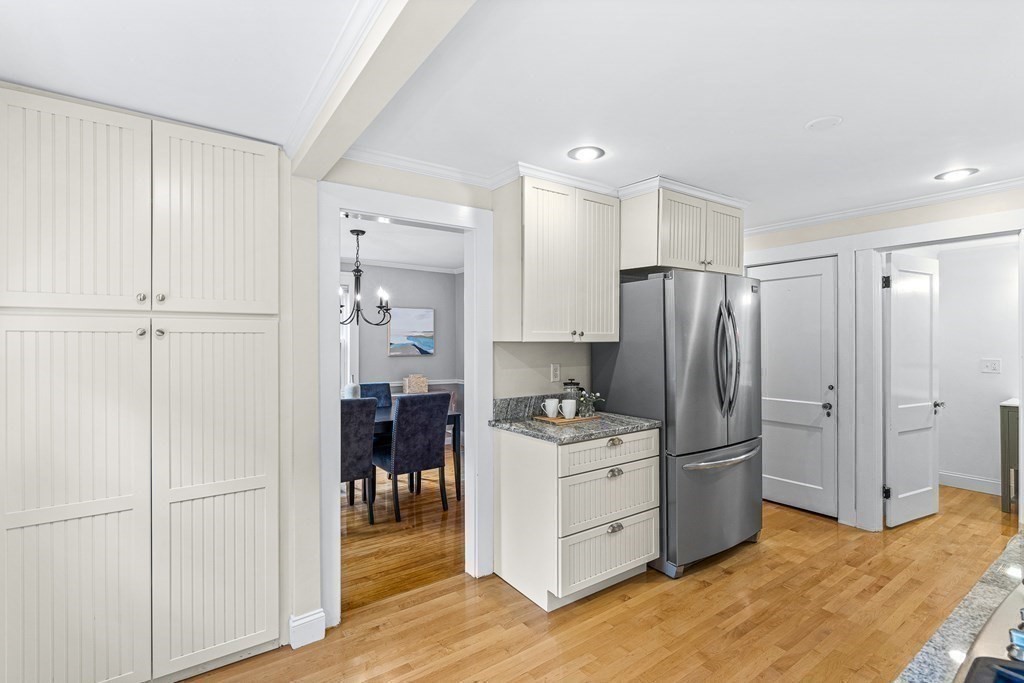 155 Warwick Road Melrose, MA 02176 - Photo 13 of 37 Gallery Image 13