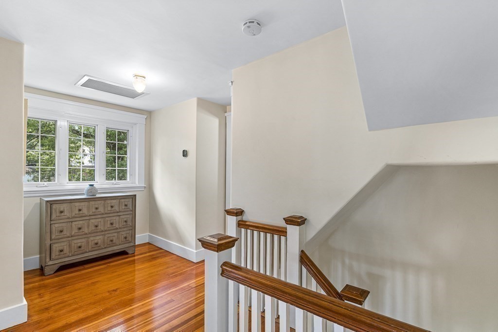 155 Warwick Road Melrose, MA 02176 - Photo 24 of 37 Gallery Image 24