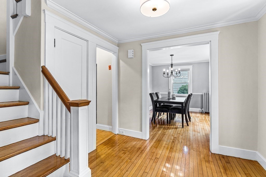 155 Warwick Road Melrose, MA 02176 - Photo 5 of 37 Gallery Image 5