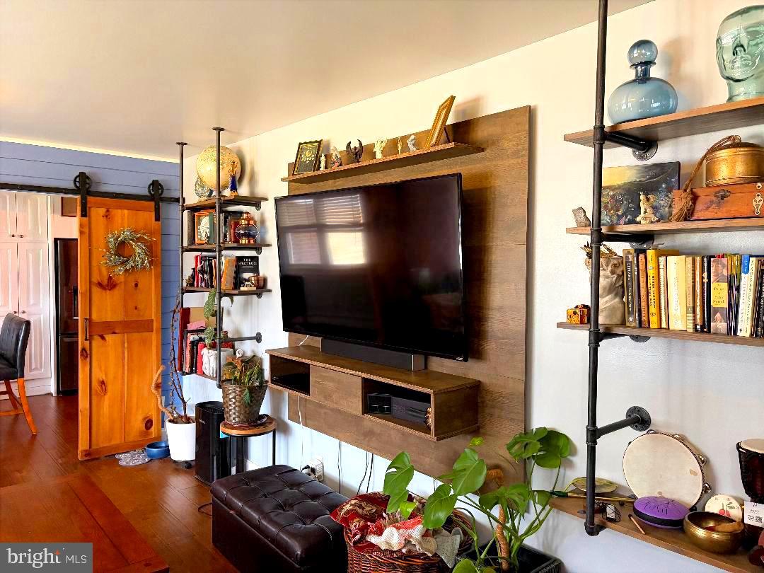 2615 Whitt Road Kingsville, MD 21087 - Photo 18 of 40 front living room with barn doors