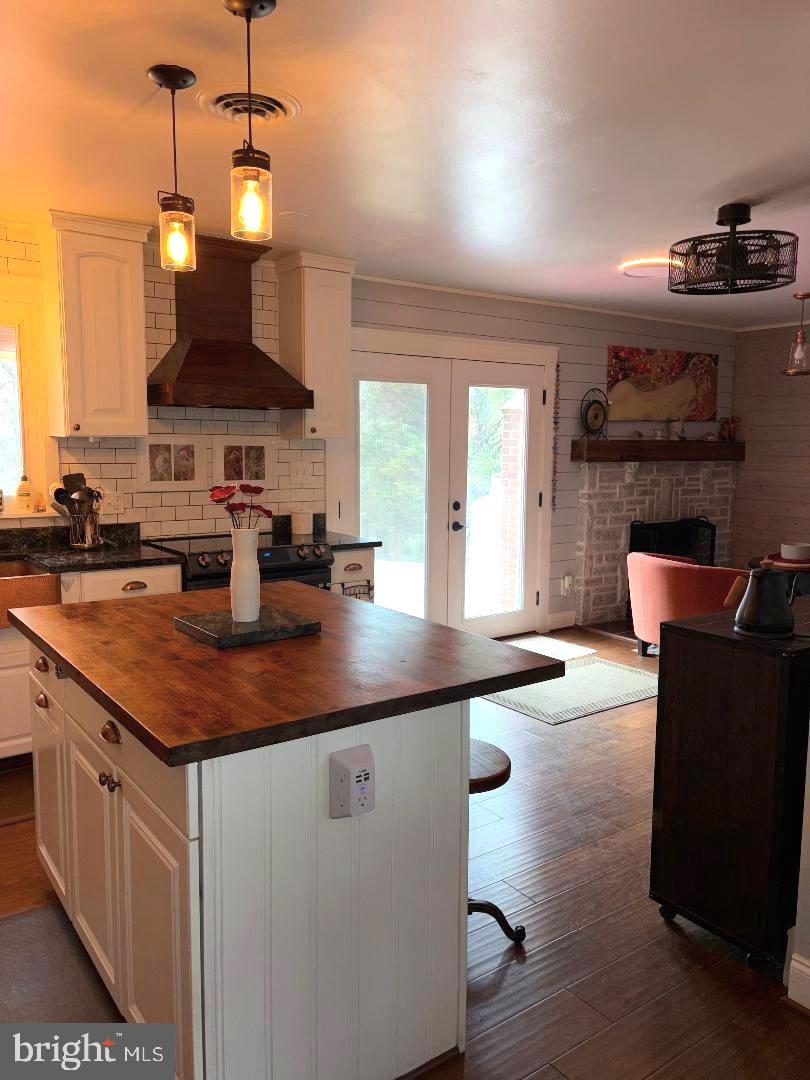 2615 Whitt Road Kingsville, MD 21087 - Photo 33 of 45 a kitchen with a sink a counter space and cabinets