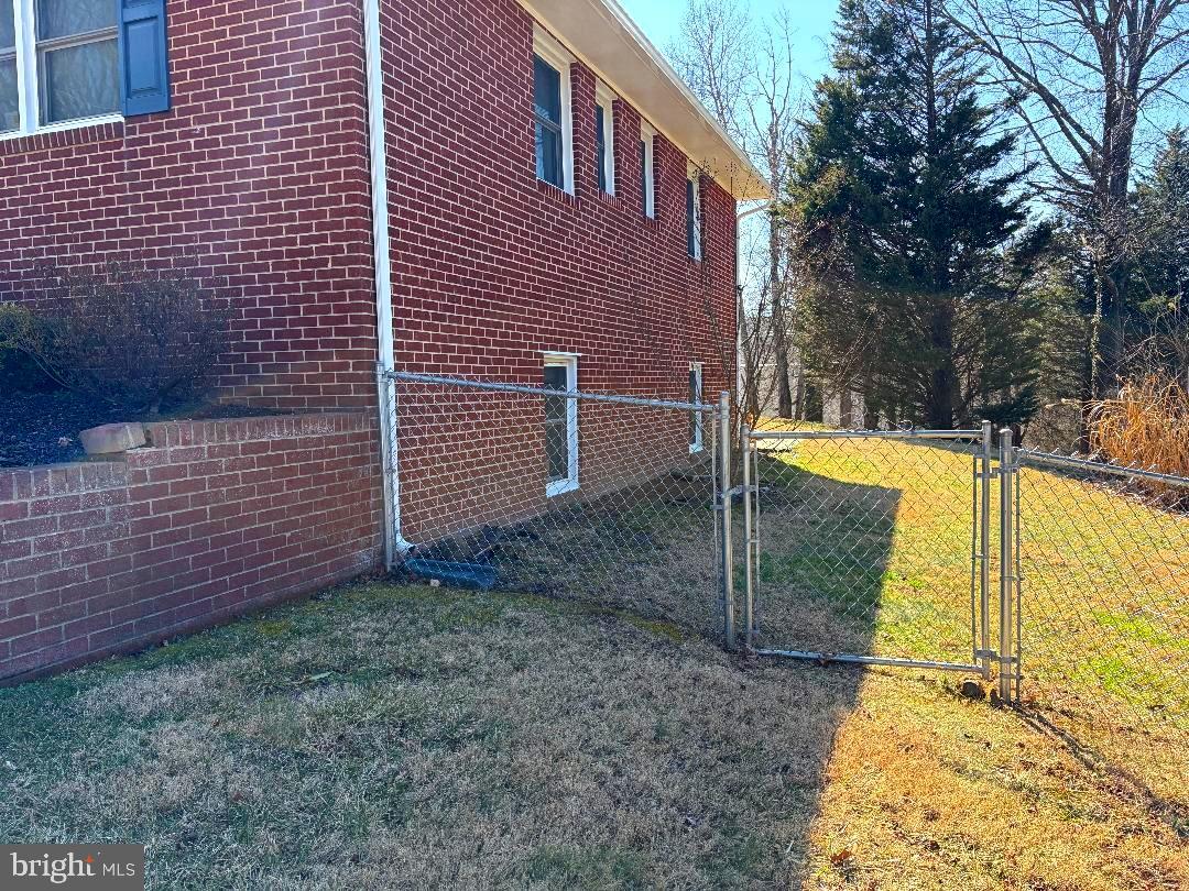 2615 Whitt Road Kingsville, MD 21087 - Photo 10 of 45 a view of a backyard with plants