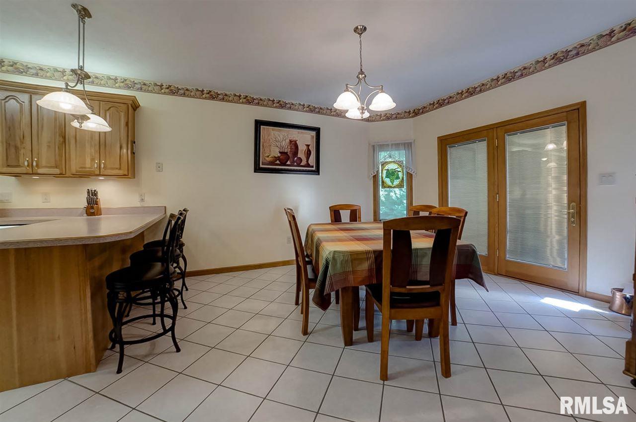 3008 Springwood Drive Springfield, IL 62712 - Photo 19 of 32