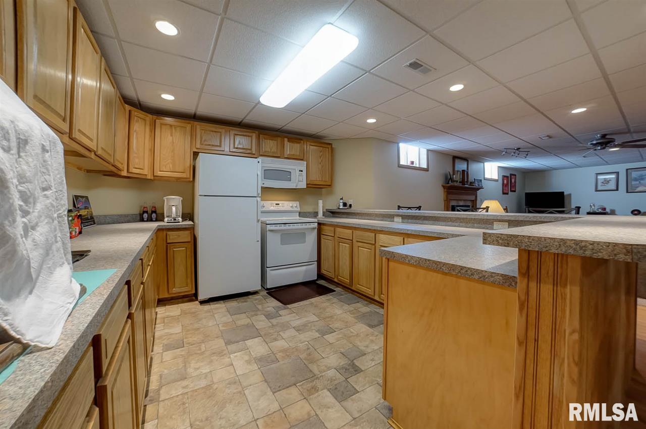 3008 Springwood Drive Springfield, IL 62712 - Photo 24 of 32