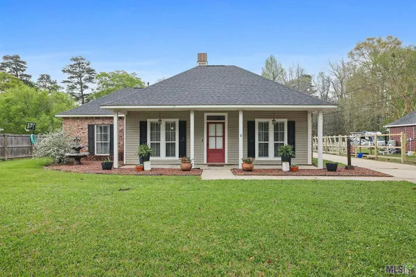$235,000 | 10653 Ray Drive, Denham Springs, LA 70706