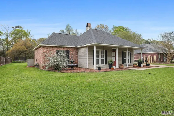 $235,000 | 10653 Ray Drive, Denham Springs, LA 70706