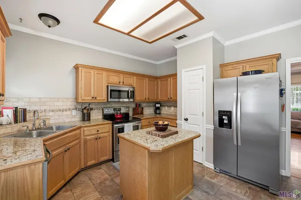$235,000 | 10653 Ray Drive, Denham Springs, LA 70706