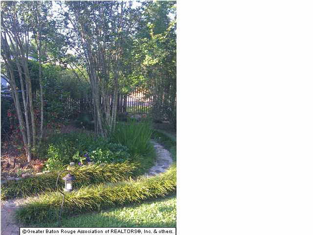 1388 Stuart Avenue Baton Rouge, LA 70808 - Photo 6 of 21 Gallery Image 6