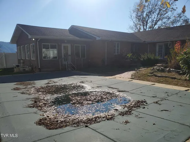 $449,900 | 1011 Lawson Drive, Kingsport, TN 37660