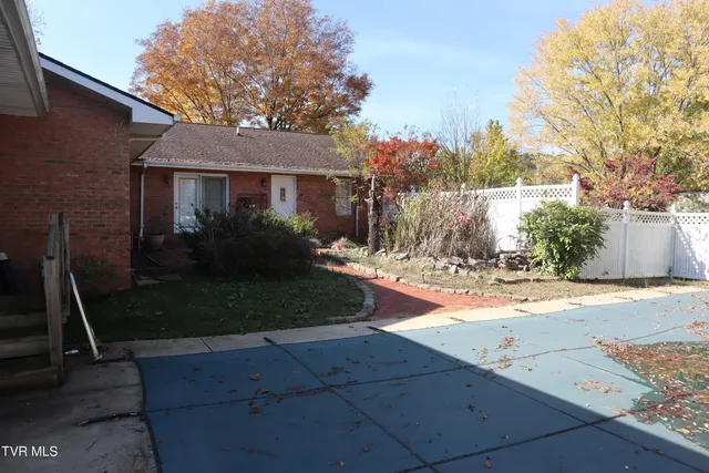 $449,900 | 1011 Lawson Drive, Kingsport, TN 37660