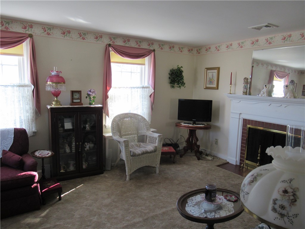 45 Broadmoor Road Cranston, RI 02910 - Photo 18 of 27 Gallery Image 18