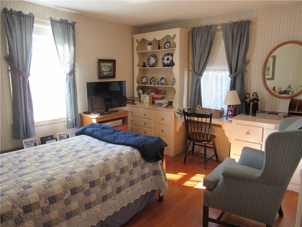 45 Broadmoor Road Cranston, RI 02910 - Photo 22 of 27 Gallery Image 22