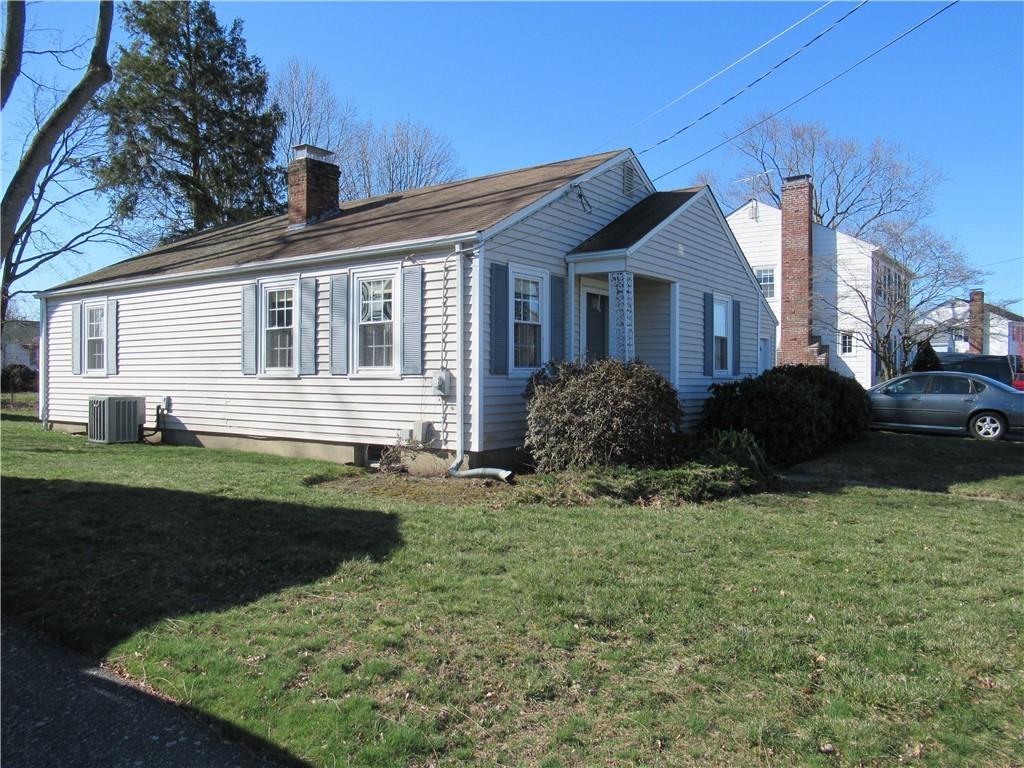 45 Broadmoor Road Cranston, RI 02910 - Photo 5 of 27 Gallery Image 5
