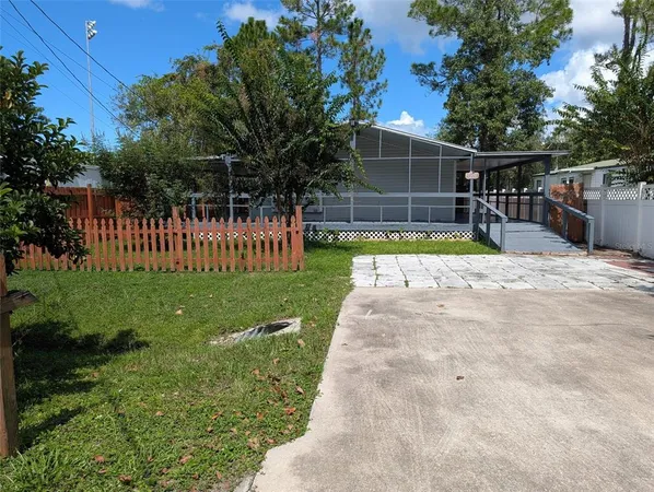 $189,000 | 24304 Maxwell Street, Astor, FL 32102