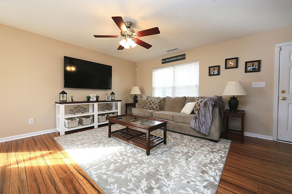 3712 Pinkham Way Raleigh, NC 27616 - Photo 4 of 18 Living Area