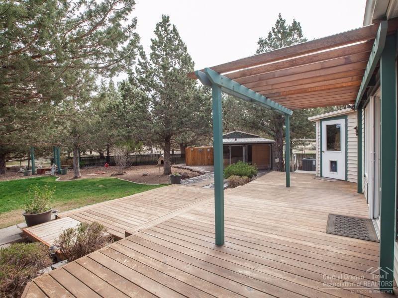 22962 Rickard Road Bend, OR 97702 - Photo 18 of 25 Gallery Image 18
