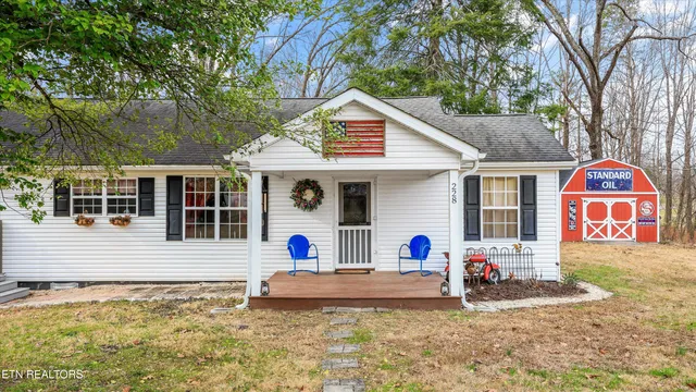 $399,900 | 228 Shelby Drive, Maryville, TN 37804
