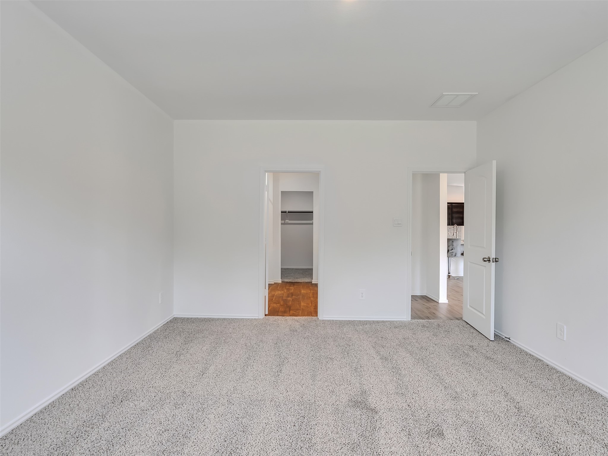 22503 Aspen Tarn Trail Spring, TX 77373 - Photo 16 of 30 a big room with closet and natural light