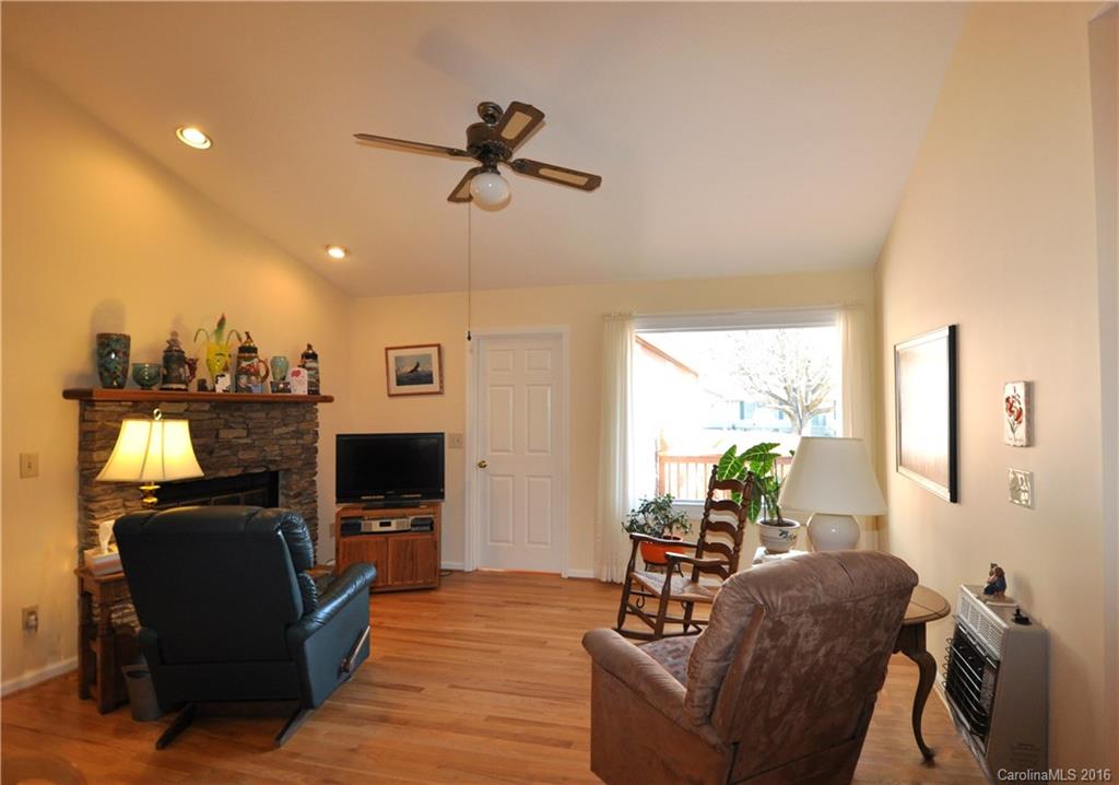 21 Bowman Ridge Road, Unit 2 Hendersonville, NC 28739 - Photo 9 of 20