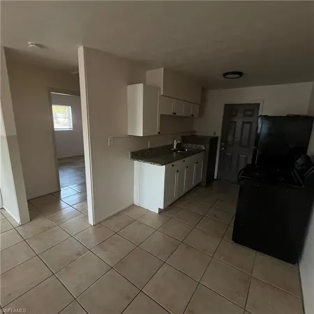 $995 | 2301 Cranford Avenue, Unit 1, Fort Myers, FL 33916