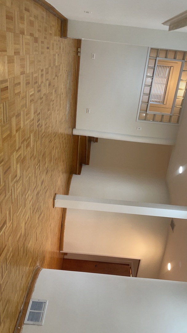 4058 North Sheridan Road, Unit BE Chicago, IL 60613 - Photo 16 of 19 Gallery Image 16