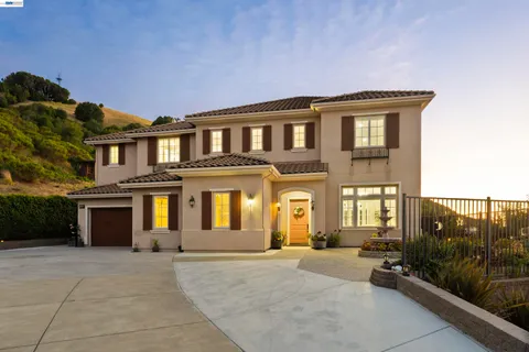 $3,849,000 | 200 Cliffecastle Court, San Ramon, CA 94583