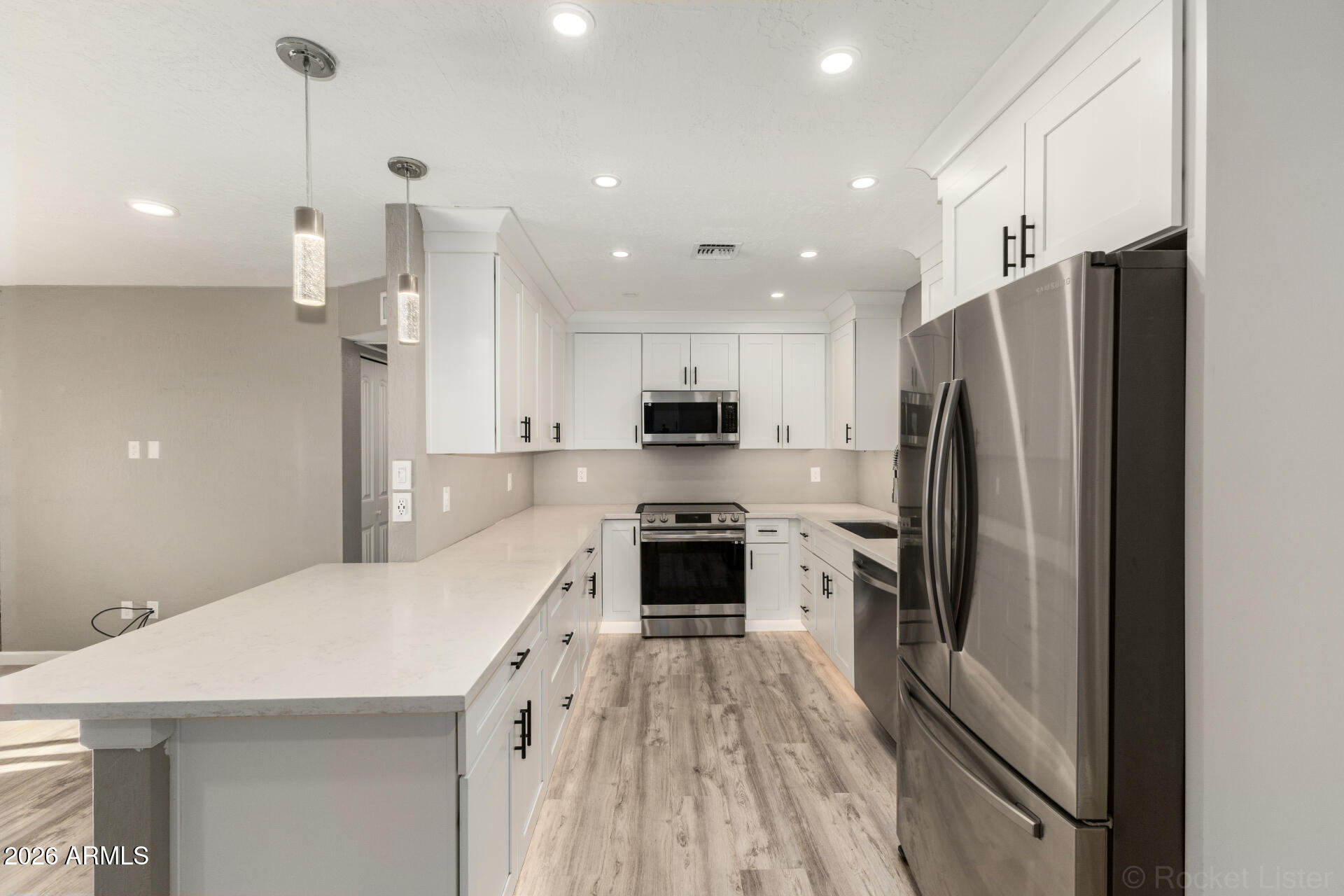 449 South Gold Drive Apache Junction, AZ 85120 - Photo 6 of 22 06 Gold