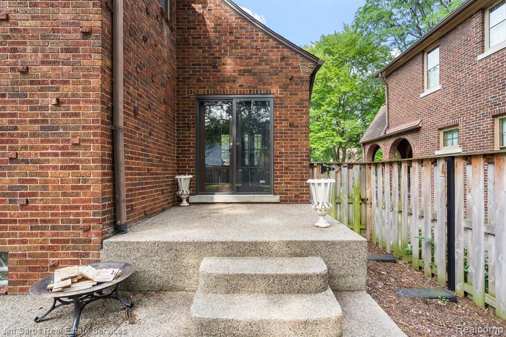 1421 Yorkshire Road Grosse Pointe, MI 48230 - Photo 28 of 29