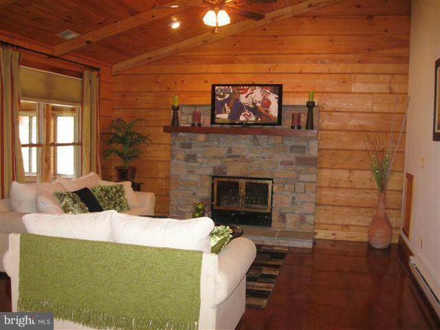 1204 Canvasback Lane Edgewater, MD 21037 - Photo 14 of 25 Family Room