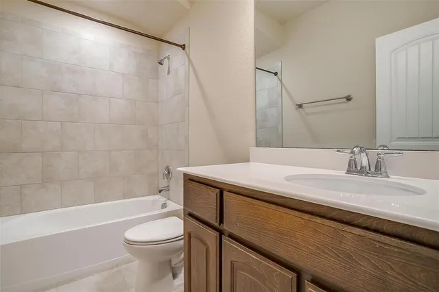 $3,300 | 205 Mineral Point Drive, Aledo, TX 76008