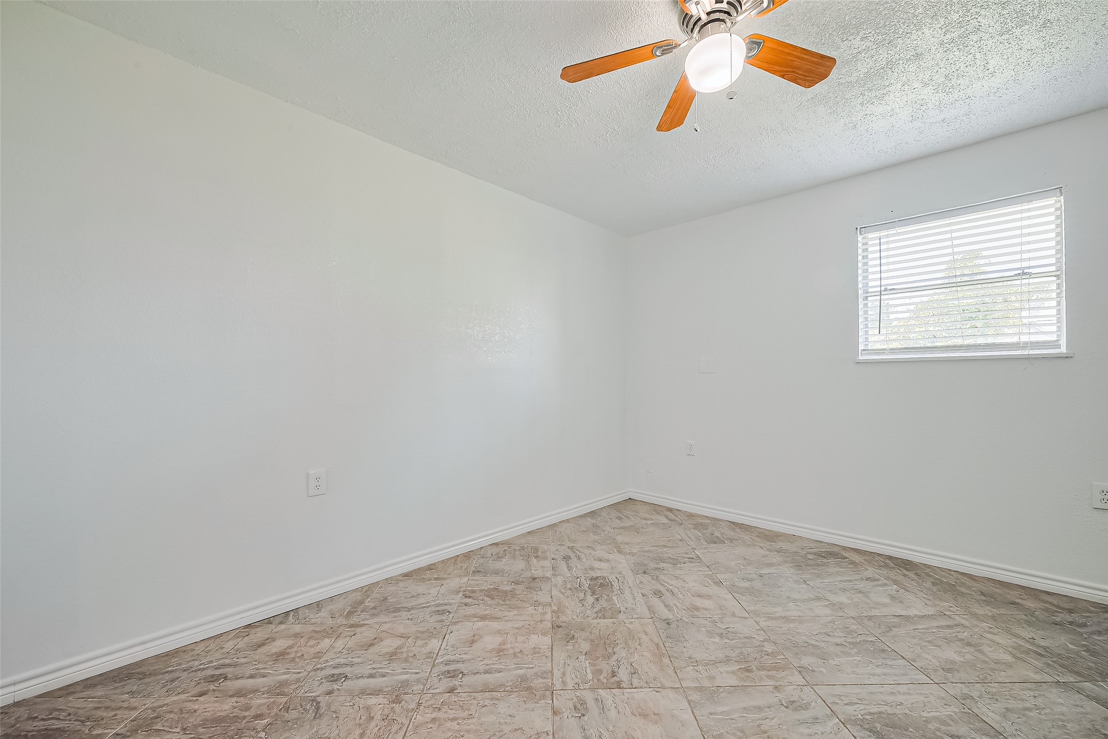 227 North Austin Drive Angleton, TX 77515 - Photo 24 of 41