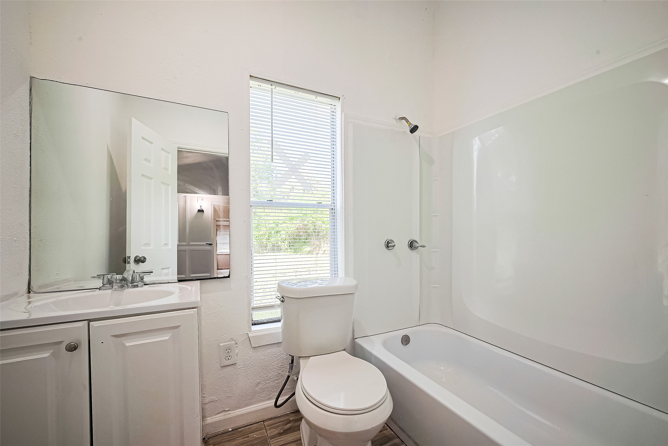 227 North Austin Drive Angleton, TX 77515 - Photo 33 of 41