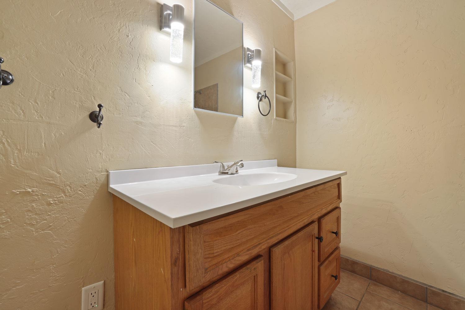 710 West Turner Road Lodi, CA 95240 - Photo 13 of 43 Gallery Image 13