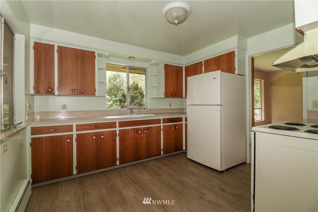 24232 7th Avenue Southeast Bothell, WA 98021 - Photo 5 of 15