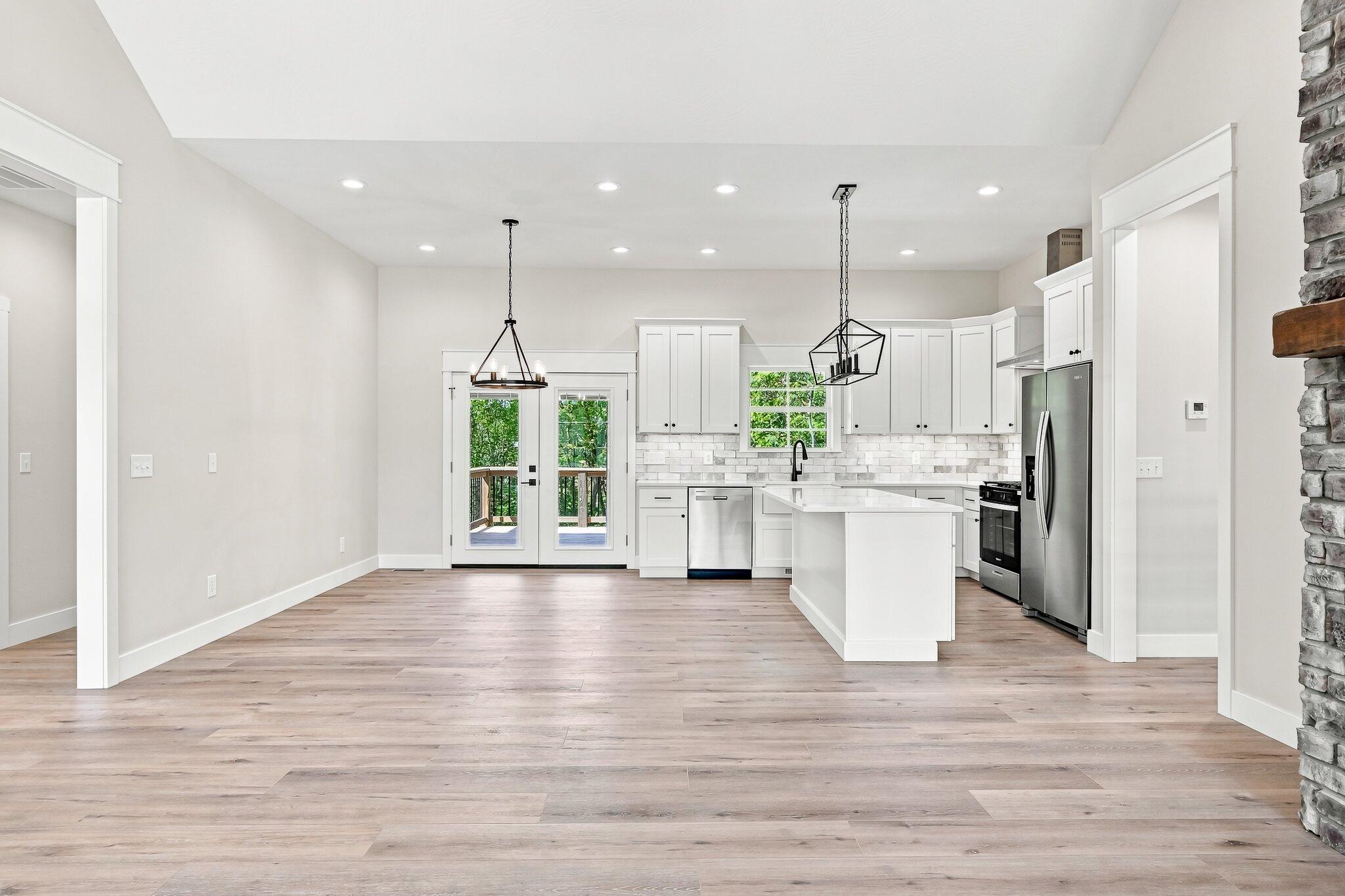 303 Crystal Valley Road Clever, MO 65631 - Photo 10 of 50 11-Crystal_Valley_005