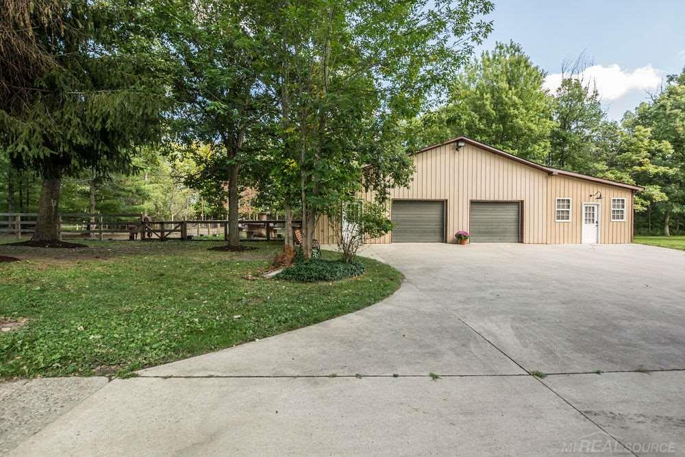 1740 Hessen Road Columbus, MI 48063 - Photo 6 of 26 31394588-5.JPG