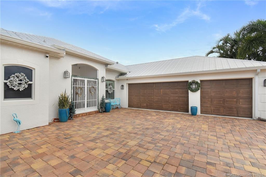 443 Northwest Sunflower Place Jensen Beach, FL 34957 - Photo 3 of 71